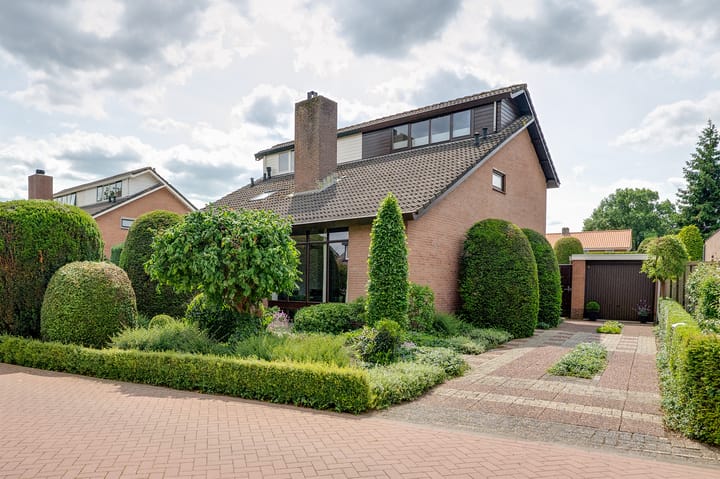 Ridder van de Merwedestraat 6 in Meeuwen