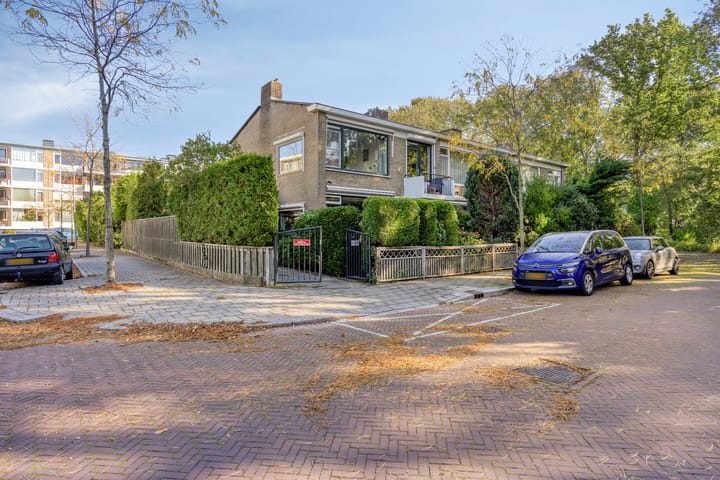 Ridderspoorlaan 2 in Oegstgeest