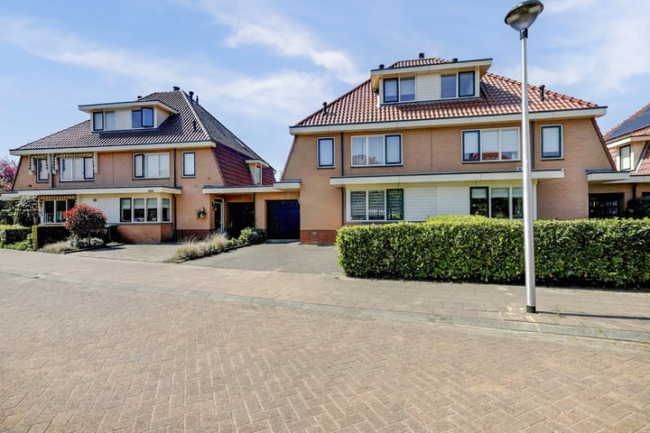 Riederhoeve 8 in Barendrecht