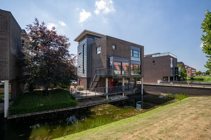 Riederveld 2 in Barendrecht