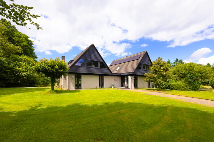 Photo of property Rietberglaan 8, Epe