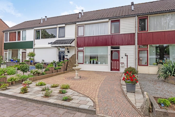 Photo of property Rietdekkershof 14, Nieuw-Dordrecht