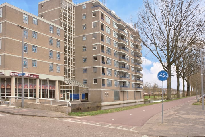 Photo of property Rietdekkerweg 122, Rotterdam