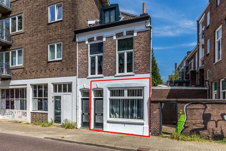 Rietgrachtstraat 13 in Arnhem