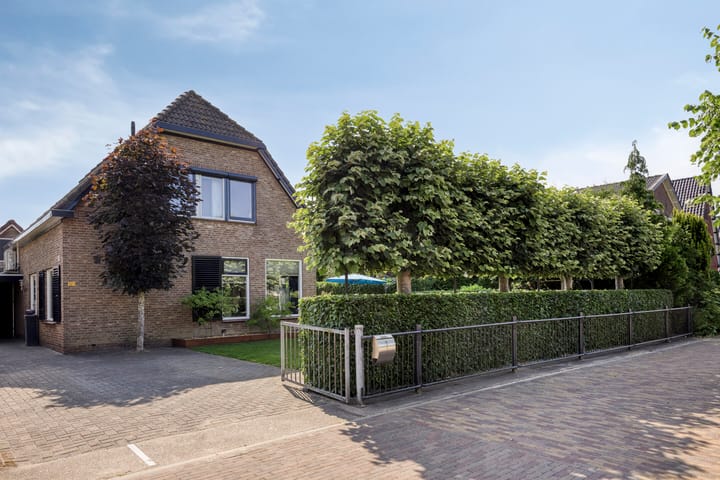 Rijksstraatweg 121 in Voorst
