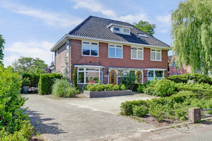 Rijksstraatweg 127 in Twello