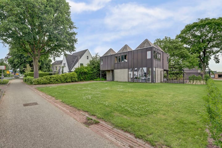 Photo of property Rijksstraatweg 145, Twello
