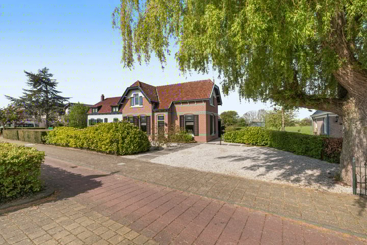 Rijksstraatweg 157 in Hellevoetsluis