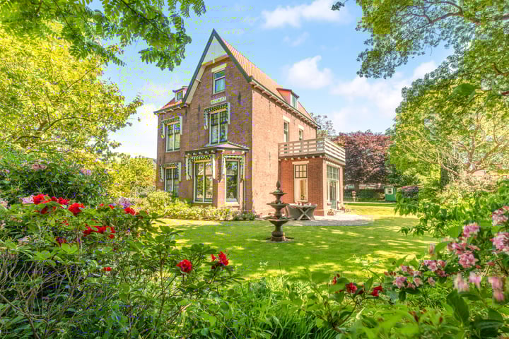 Photo of property Rijksstraatweg 16, Heemskerk