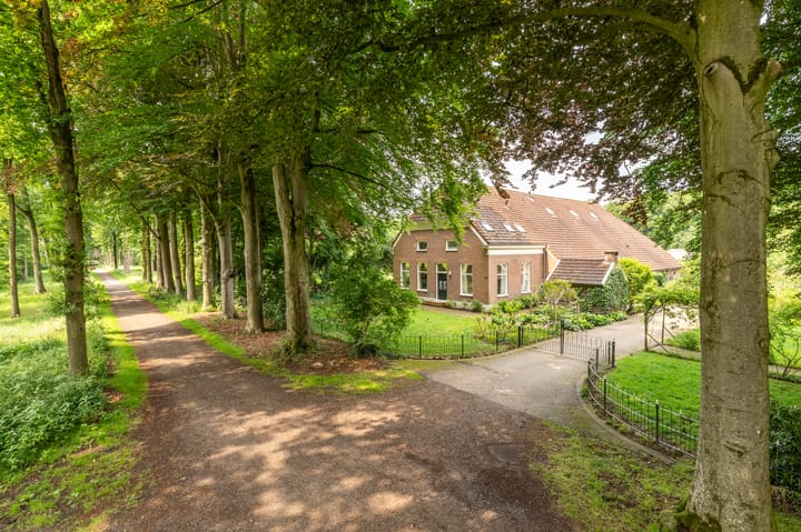Rijksstraatweg 19 in Glimmen