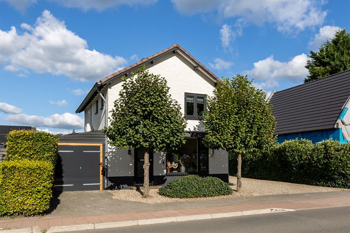 Rijksstraatweg 247 in Elst Ut