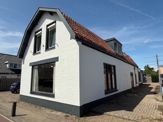 Photo of property Rijksstraatweg 5, Elst Ut