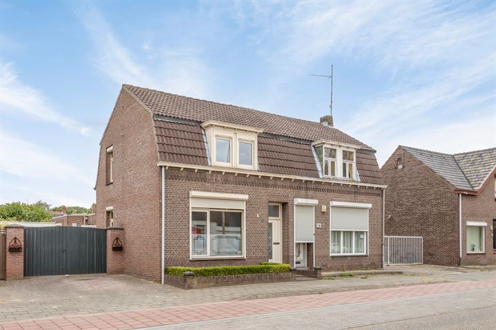 Rijksweg 121 in Reuver