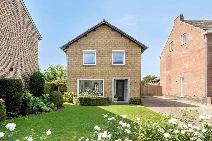Photo of property Rijksweg 30, Gronsveld
