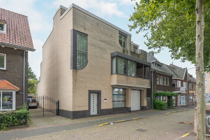 Rijksweg Centrum 97 in Geleen