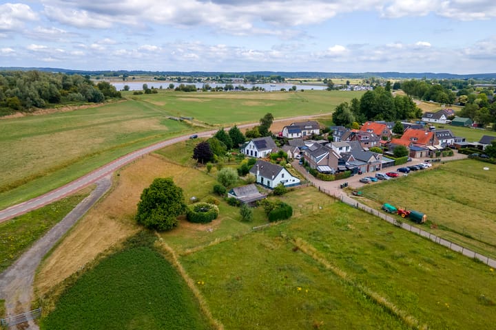 Rijnbandijk 125 in Maurik
