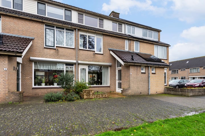Photo of property Rijnland 4, Roelofarendsveen
