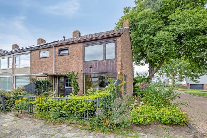 Photo of property Rijnstraat 139, Den Helder