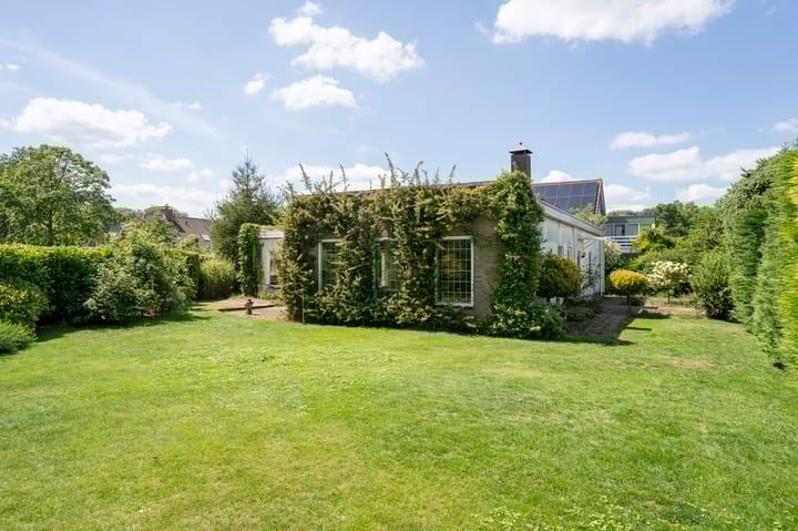 Photo of property Rijskadeveld 2, Meerkerk