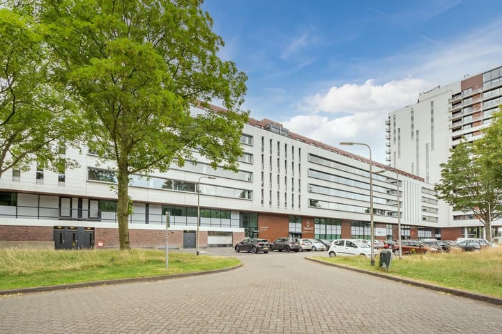 Ringbaan-Zuid 182 in Tilburg