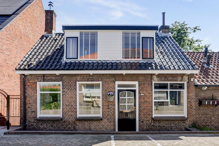 Ringdijk 100 in Ridderkerk