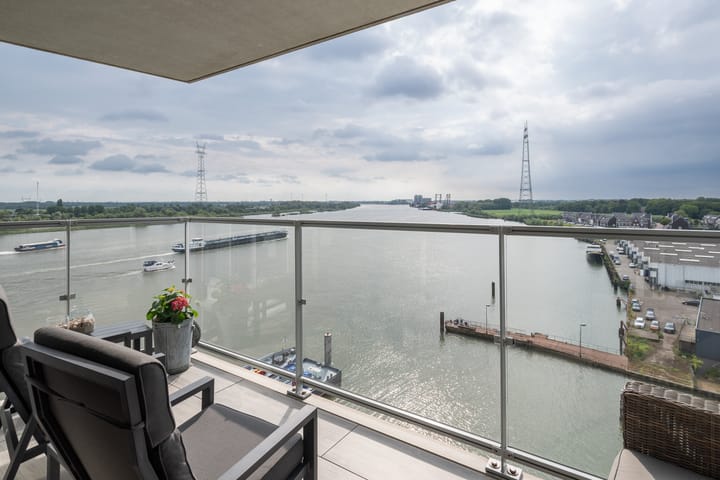 Photo of property Ringdijk 590, Ridderkerk