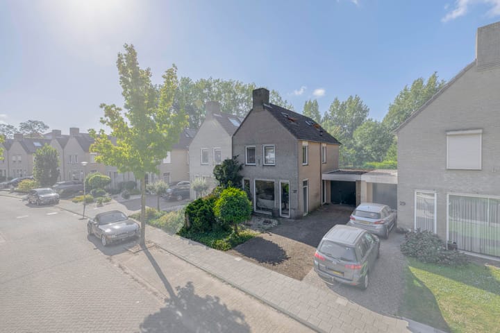 Ringelwikke 27 in Tegelen photo