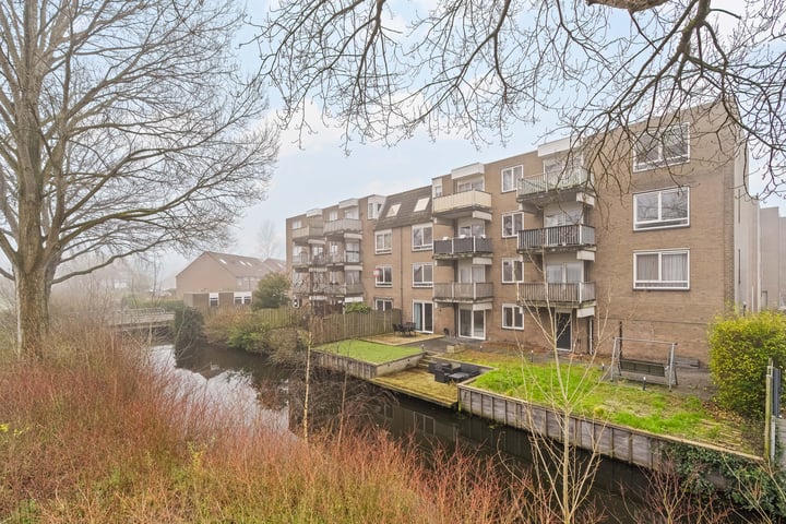 Ringspoor 111 in Capelle aan den IJssel