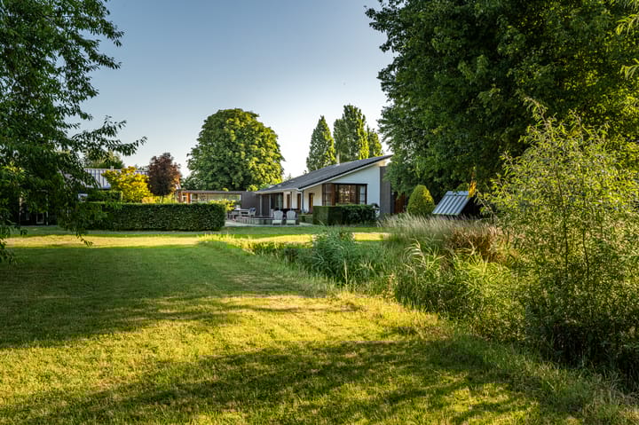 Ritselaarsdijk 10 in Strijen
