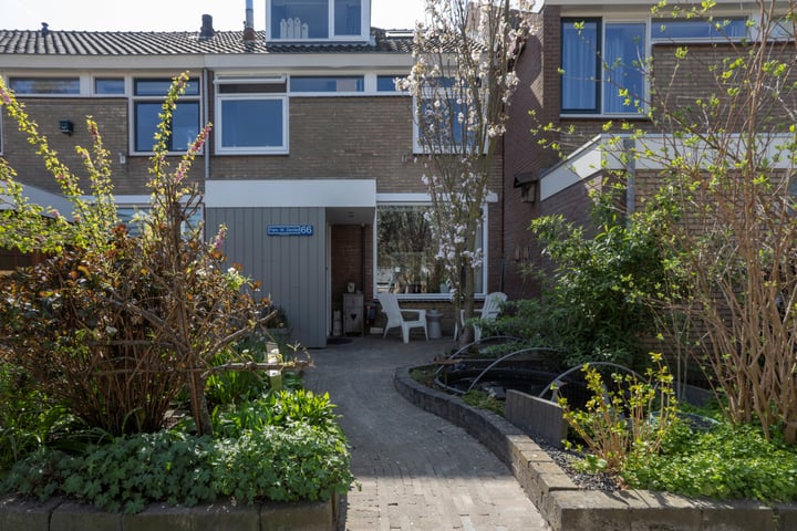 Photo of property Rivierenlaan 66, Rozenburg