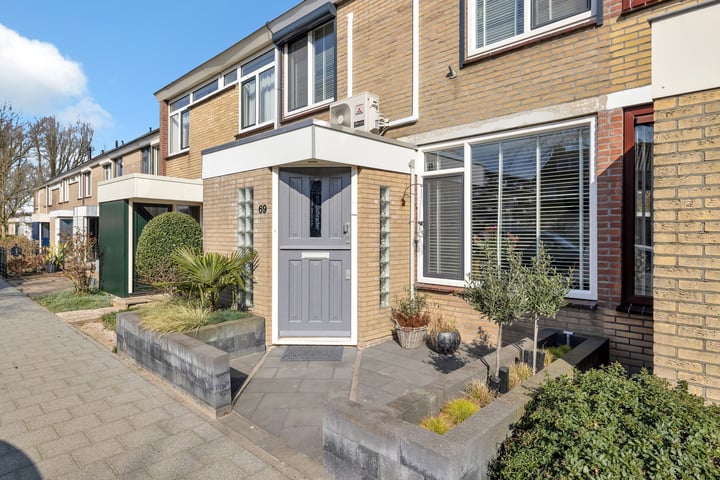 Photo of property Rivierenlaan 69, Rozenburg