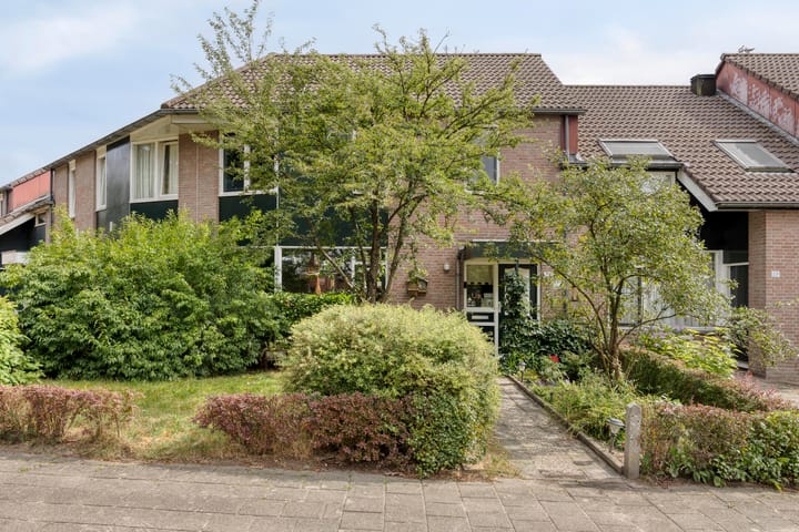Rivierensingel 27 in Helmond foto