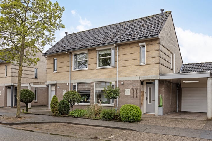 Rivierensingel 312 in Helmond Foto