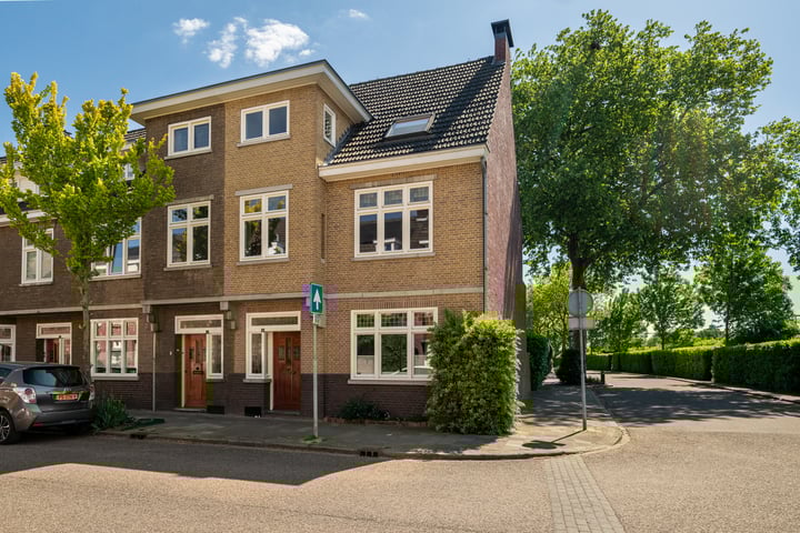 Photo of property Robert Regoutstraat 4, Roermond