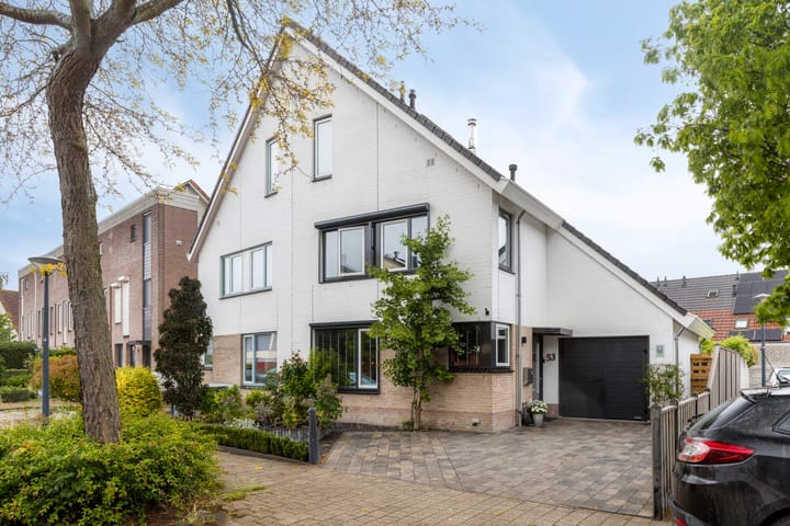 Robert Stolzhof 53 in Hoorn