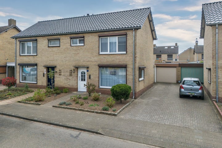 Photo of property Robijnstraat 32, Swalmen