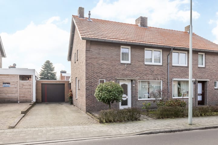 Roebroekweg 10C in Heerlen