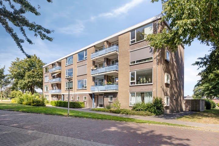 Photo of property Roelof van Schevenstraat 76, Enschede