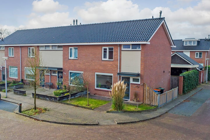 Roemer Visscherstraat 2 in Nijverdal