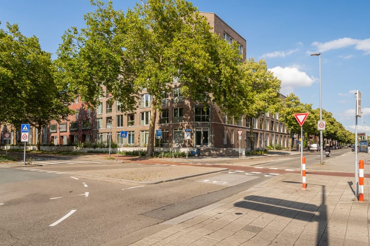 Roentgenstraat 111 in Rotterdam foto