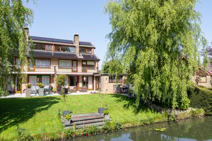 Photo of property Roerdomp 1, Ridderkerk