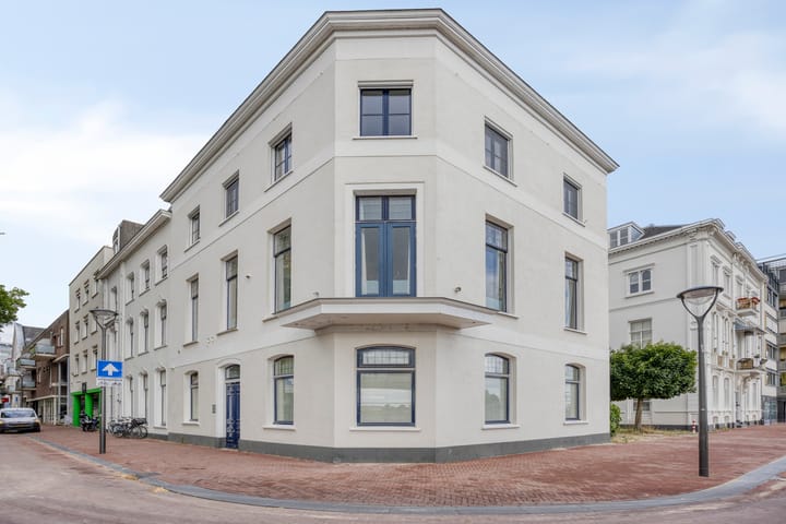 Roermondsplein 38-1 in Arnhem