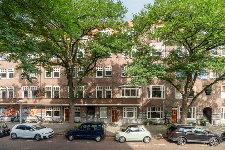 Roerstraat 106-1 in Amsterdam