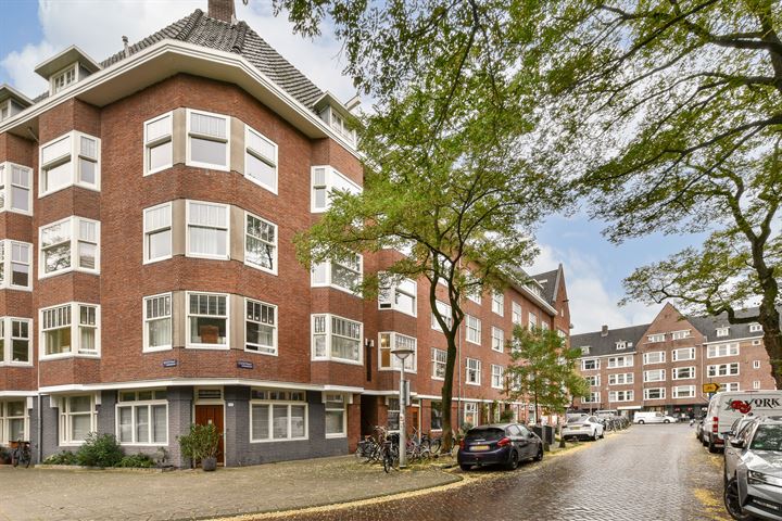 Roerstraat 121-1 in Amsterdam