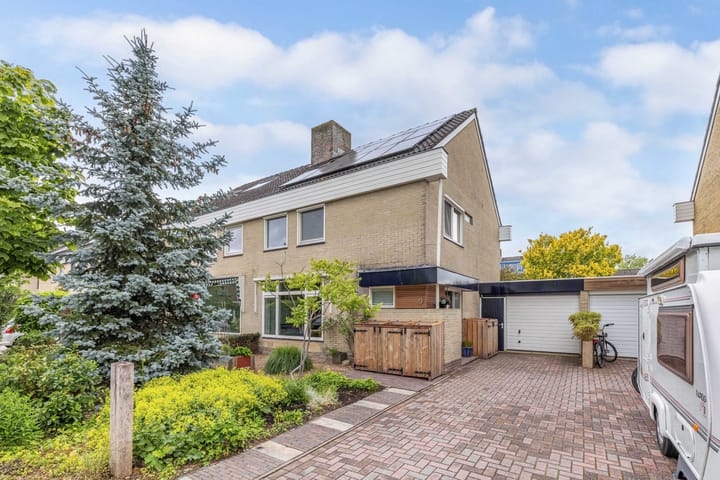 Roerstraat 9 in Emmeloord