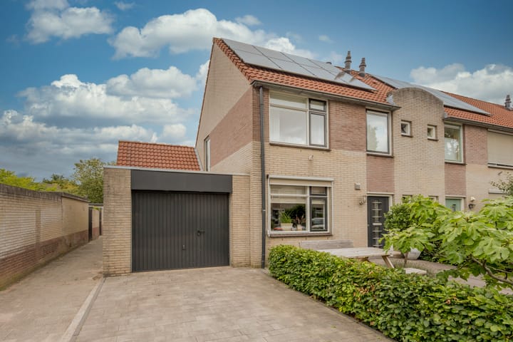 Photo of property Roetgensgoed 17, Nijkerk