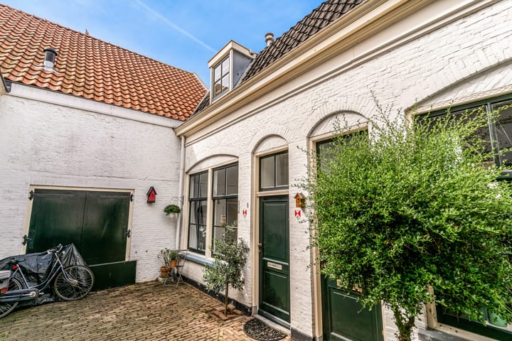 Roggebroodshof 1 in Leiden