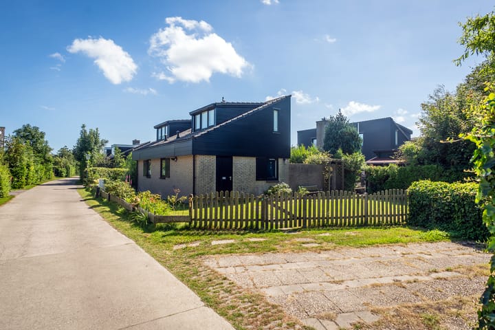 Photo of property Roggeslootweg 313, De Cocksdorp