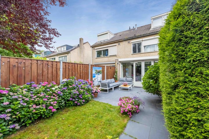 Photo of property Rogier van der Weydenlaan 41, Bilthoven