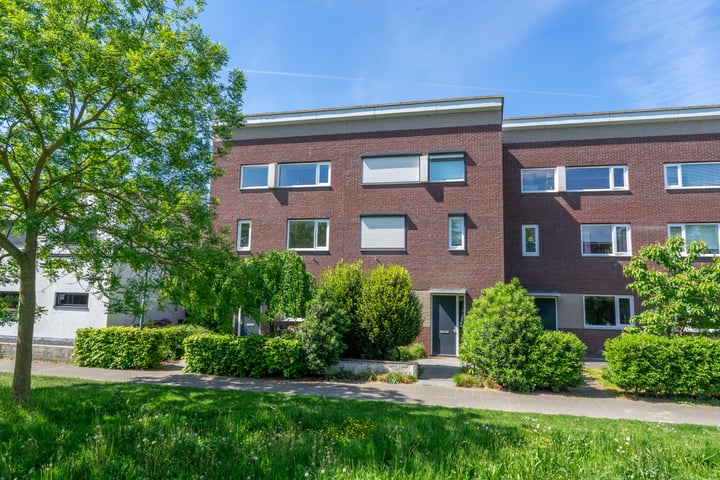 Photo of property Rolling Stonesstraat 103, Lent